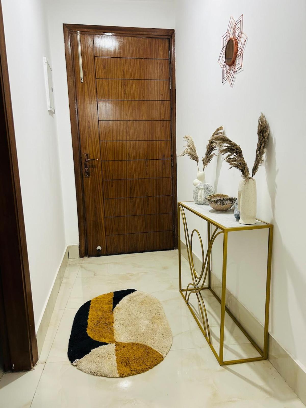 House Of Solace At Saket 2bhk Big Terrace Apartment